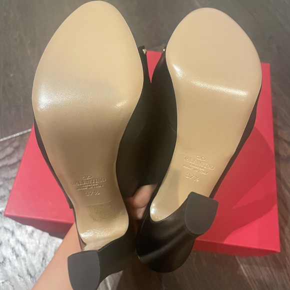 Valentino Black Leather Rockstud Bow Platform Slingback Sandals Size 7 woman - Picture 7 of 9